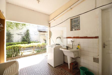 Casa para alugar com 50m², 1 quarto e 1 vagaÁrea de Serviço - Compartilhada 