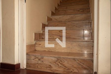 Acesso ao 2° Piso de casa à venda com 3 quartos, 180m² em Planalto Paulista, São Paulo