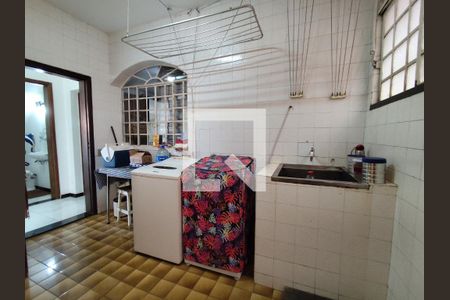 Casa à venda com 485m², 4 quartos e 4 vagas Casa à venda com 485m², 4 quartos e 4 vagasArea de Serviço