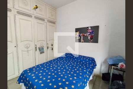 Casa à venda com 485m², 4 quartos e 4 vagas Casa à venda com 485m², 4 quartos e 4 vagasQuarto 1