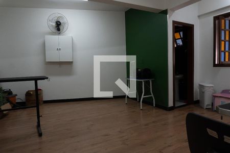 Casa para alugar com 276m², 3 quartos e 3 vagas Casa para alugar com 276m², 3 quartos e 3 vagasQUARTO 4