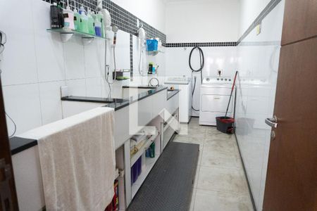 Casa para alugar com 276m², 3 quartos e 3 vagas Casa para alugar com 276m², 3 quartos e 3 vagasLavanderia