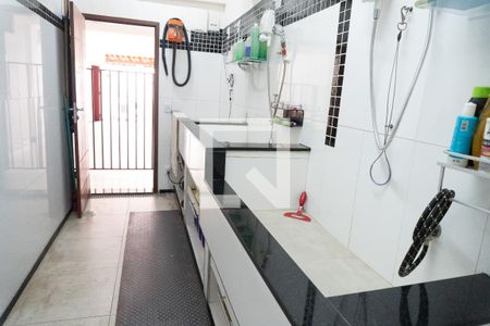Casa para alugar com 276m², 3 quartos e 3 vagas Casa para alugar com 276m², 3 quartos e 3 vagasLAVANDERIA