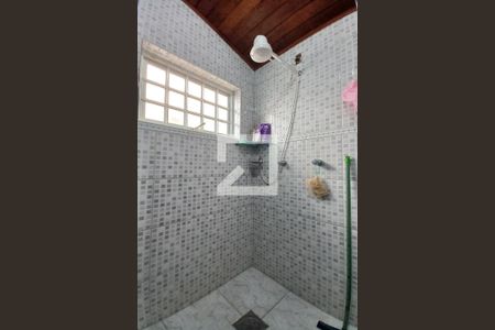 Casa à venda com 95m², 4 quartos e 4 vagasBanheiro