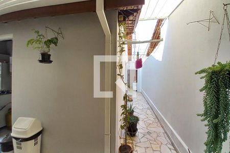 Casa à venda com 95m², 4 quartos e 4 vagasVista da Sala