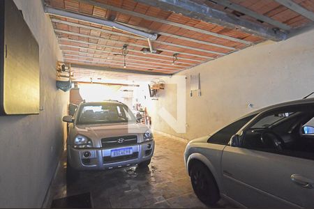 Casa à venda com 276m², 3 quartos e 4 vagas Casa à venda com 276m², 3 quartos e 4 vagasGaragem