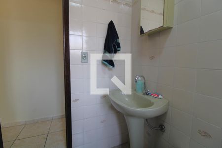 Casa à venda com 100m², 3 quartos e 2 vagasBanheiro