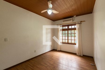 Casa à venda com 218m², 5 quartos e 1 vagaQuarto 1