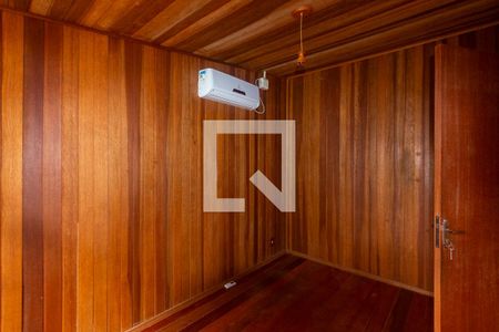 Casa à venda com 218m², 5 quartos e 1 vagaQuarto 4