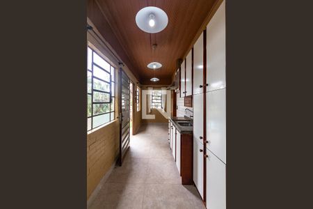 Casa à venda com 218m², 5 quartos e 1 vagaCozinha e Área de Serviço