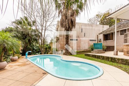 Casa à venda com 218m², 5 quartos e 1 vagaPiscina