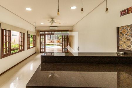 Casa à venda com 218m², 5 quartos e 1 vagaSalão de Festas