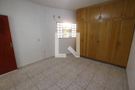 Suíte de casa para alugar com 3 quartos, 200m² em Setor Faiçalville, Goiânia