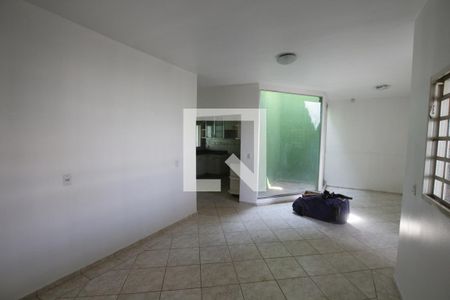 Sala de casa para alugar com 3 quartos, 200m² em Setor Faiçalville, Goiânia