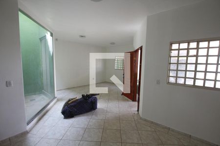 Sala de casa para alugar com 3 quartos, 200m² em Setor Faiçalville, Goiânia