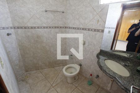 Banheiro da Suíte de casa para alugar com 3 quartos, 200m² em Setor Faiçalville, Goiânia