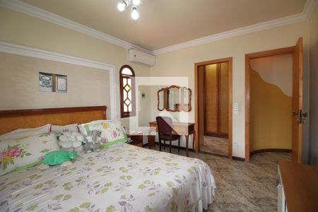 Casa de condomínio à venda com 350m², 4 quartos e 3 vagasQuarto 3 - Suíte