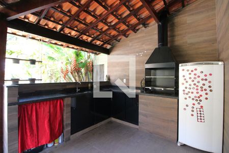 Casa de condomínio à venda com 350m², 4 quartos e 3 vagasChurrasqueira