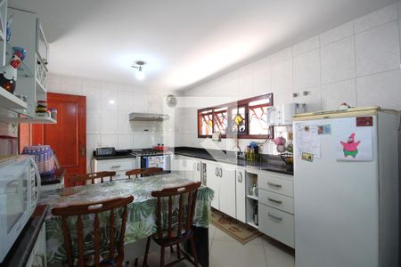 Casa de condomínio à venda com 350m², 4 quartos e 3 vagasCozinha