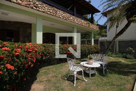 Casa de condomínio à venda com 350m², 4 quartos e 3 vagasJardim