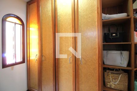 Casa de condomínio à venda com 350m², 4 quartos e 3 vagasQuarto 3 - Closet da Suíte