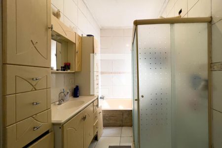 Casa à venda com 148m², 3 quartos e 2 vagasBanheiro do quarto 1