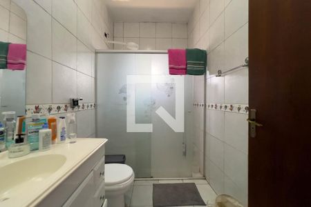 Casa à venda com 148m², 3 quartos e 2 vagasBanheiro