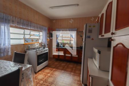 Casa à venda com 244m², 4 quartos e 3 vagasCozinha