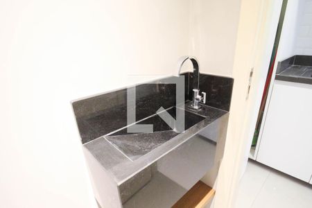 Lavabo de apartamento para alugar com 2 quartos, 67m² em Vila Olímpia, São Paulo