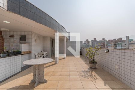 Apartamento à venda com 200m², 3 quartos e 3 vagasCobertura