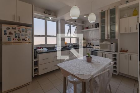 Apartamento à venda com 200m², 3 quartos e 3 vagasCozinha