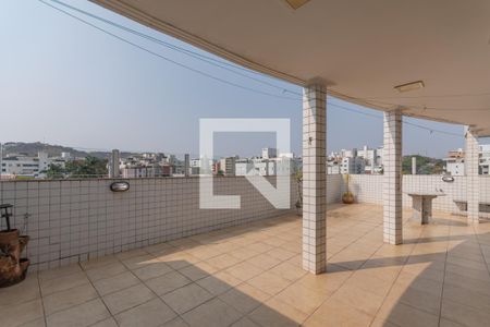 Apartamento à venda com 200m², 3 quartos e 3 vagasCobertura