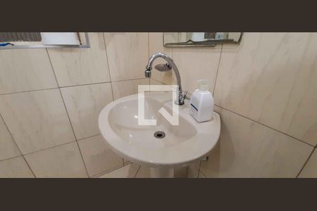 Casa à venda com 355m², 7 quartos e 4 vagas Casa à venda com 355m², 7 quartos e 4 vagasCasa 1 - Banheiro Social