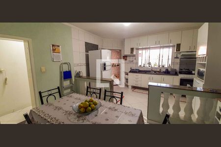 Casa à venda com 355m², 7 quartos e 4 vagas Casa à venda com 355m², 7 quartos e 4 vagasCasa 1 - Copa