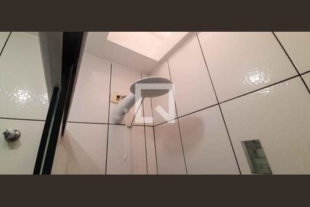 Casa à venda com 355m², 7 quartos e 4 vagas Casa à venda com 355m², 7 quartos e 4 vagasCasa 1 - Banheiro da Suíte 1