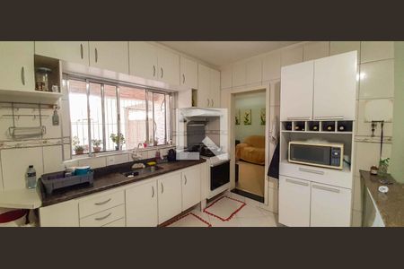 Casa à venda com 355m², 7 quartos e 4 vagas Casa à venda com 355m², 7 quartos e 4 vagasCasa 1 - Cozinha