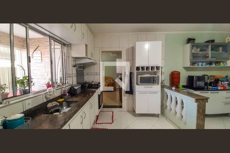 Casa à venda com 355m², 7 quartos e 4 vagas Casa à venda com 355m², 7 quartos e 4 vagasCasa 1 - Cozinha