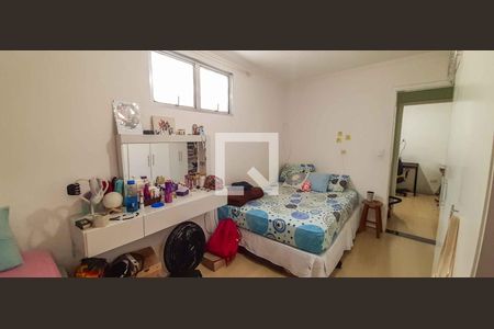 Casa à venda com 355m², 7 quartos e 4 vagas Casa à venda com 355m², 7 quartos e 4 vagasCasa 1 - Suíte 2