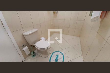 Casa à venda com 355m², 7 quartos e 4 vagas Casa à venda com 355m², 7 quartos e 4 vagasCasa 1 - Banheiro Social