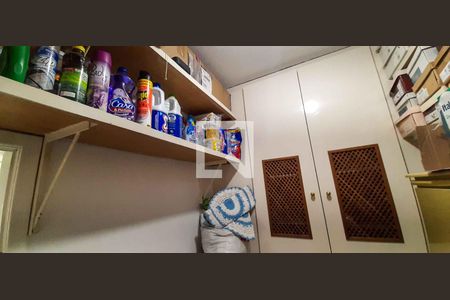 Casa à venda com 355m², 7 quartos e 4 vagas Casa à venda com 355m², 7 quartos e 4 vagasCasa 1 - Despensa