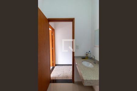 Casa à venda com 150m², 4 quartos e 2 vagasBanheiro social 2