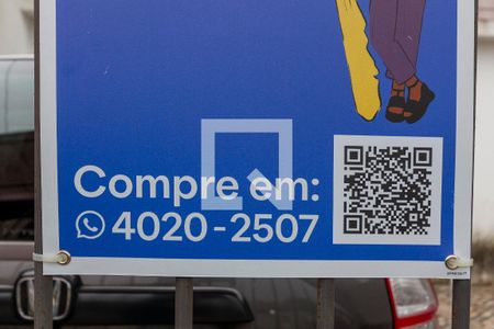 Casa à venda com 290m², 5 quartos e 2 vagas Casa à venda com 290m², 5 quartos e 2 vagasPlaquinha