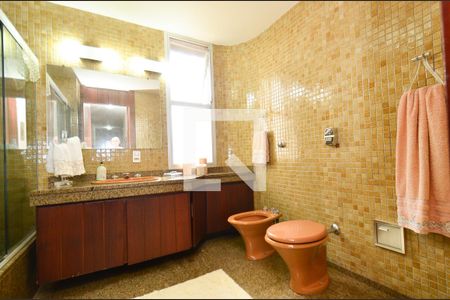 Apartamento à venda com 560m², 5 quartos e 3 vagasBanheiro social