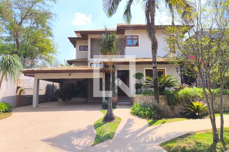 Casa à venda com 450m², 4 quartos e 5 vagasFachada da Casa