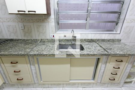 Casa para alugar com 200m², 2 quartos e 2 vagasCozinha