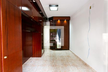 Casa para alugar com 200m², 2 quartos e 2 vagasSuíte