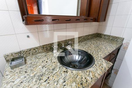 Casa para alugar com 200m², 2 quartos e 2 vagasBanheiro da Suíte