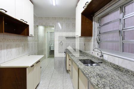 Casa para alugar com 200m², 2 quartos e 2 vagasCozinha