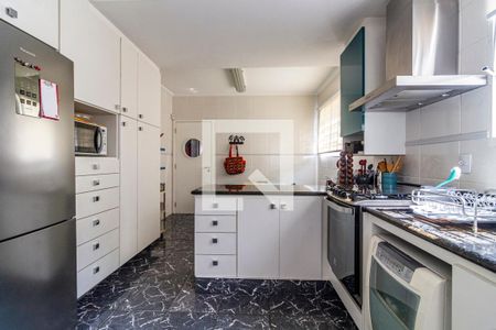 Casa à venda com 180m², 3 quartos e 3 vagas Casa à venda com 180m², 3 quartos e 3 vagasCozinha