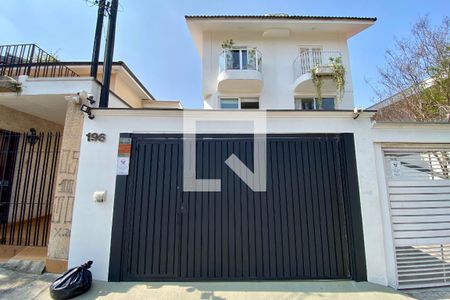 Casa à venda com 180m², 3 quartos e 3 vagasFachada